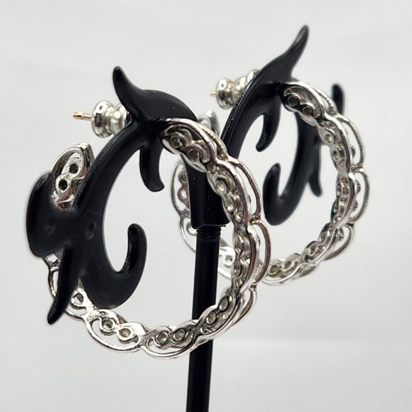 Napier Elegant Filigree Scalloped Edge Dimensional 1" Hoop Earrings Silver Tone - Picture 8 of 9